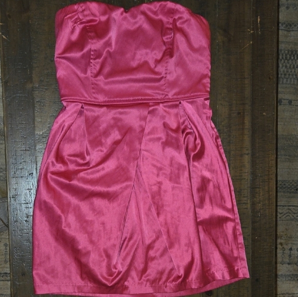 Size 10 Trixxi Pink Strapless Pleated Sheath Mini Dress Bridesmaid Cocktail - Picture 1 of 4